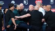 ببینید | لگد زدن چیمایف به استریکلند در جریان دوئل نگاهها پیش از تورنمنت UFC
